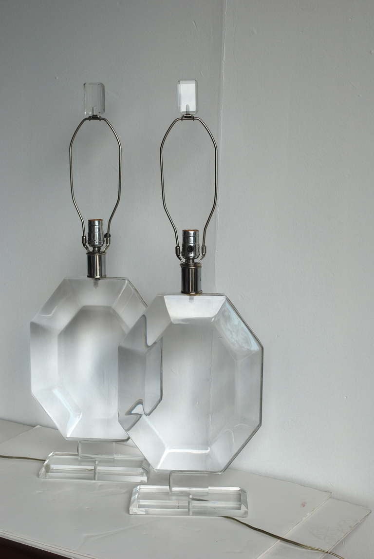 Pair Of Lucite Lamps In The Style Of Karl Springer In Excellent Condition In Palm Springs, CA