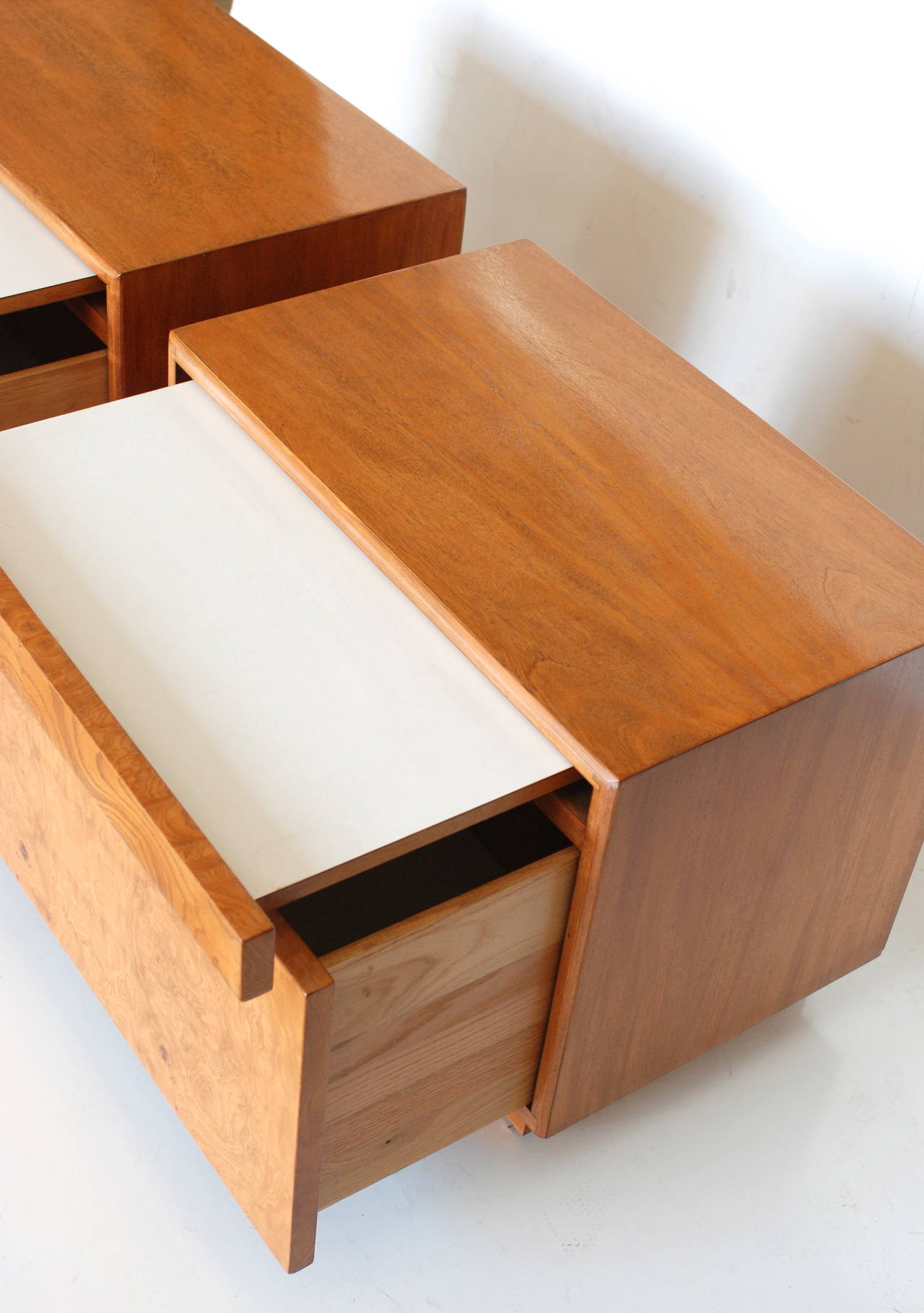 Pair of Milo Baughman for Lane Olive Burl Nightstands 2