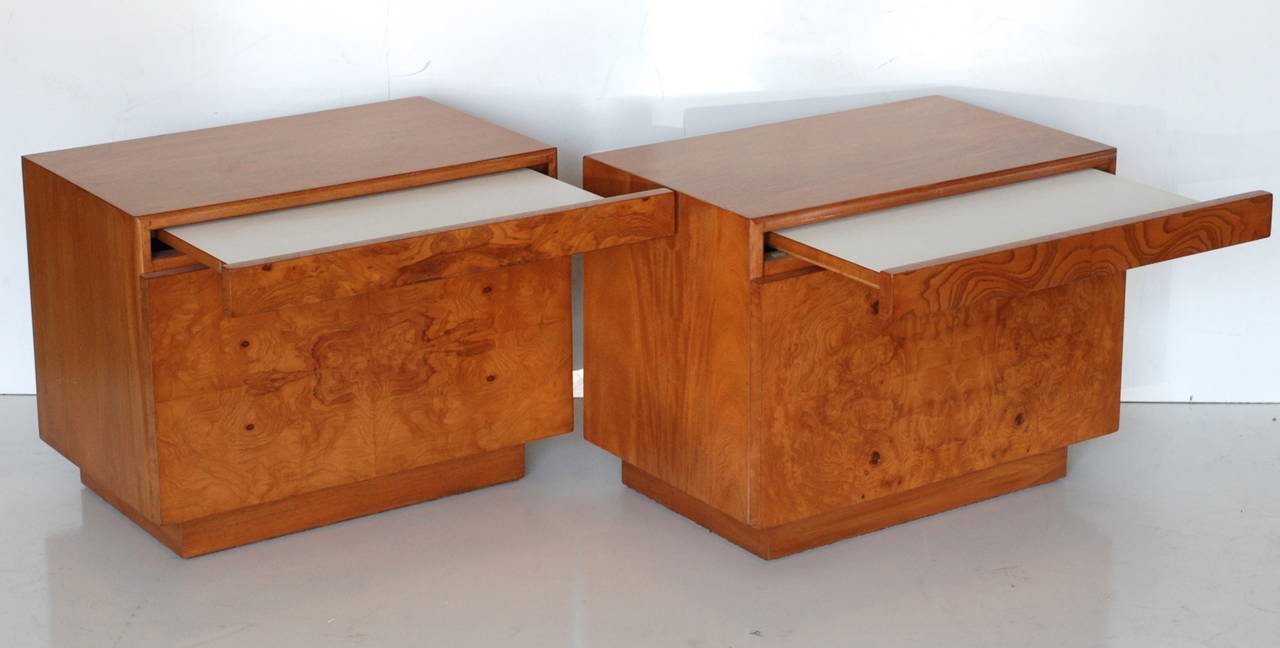 Mid-Century Modern Pair of Milo Baughman for Lane Olive Burl Nightstands