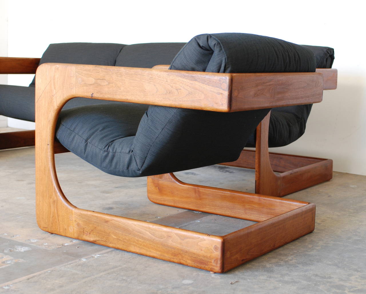 American Pair of Sculptural California Modern Walnut Sling Lounge Chairs by Lou Hodges