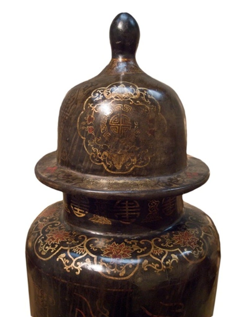 Early 19th Century Chinese Lacquer Pot