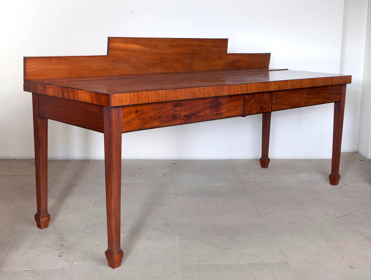 A superb pair of Mahogany Wine Coolers and Serving Table

A superb pair of Mahogany Wine Coolers and Serving Table made for Knocklofty House, Tipperary, Ireland, for Richard Healy, later Earl of Donoughmore English c 1810 

Measuring: Wine