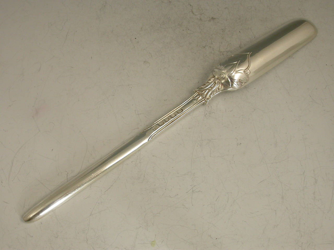 English Victorian Antique Silver Marrow Scoop in Scroll Rosette Pattern