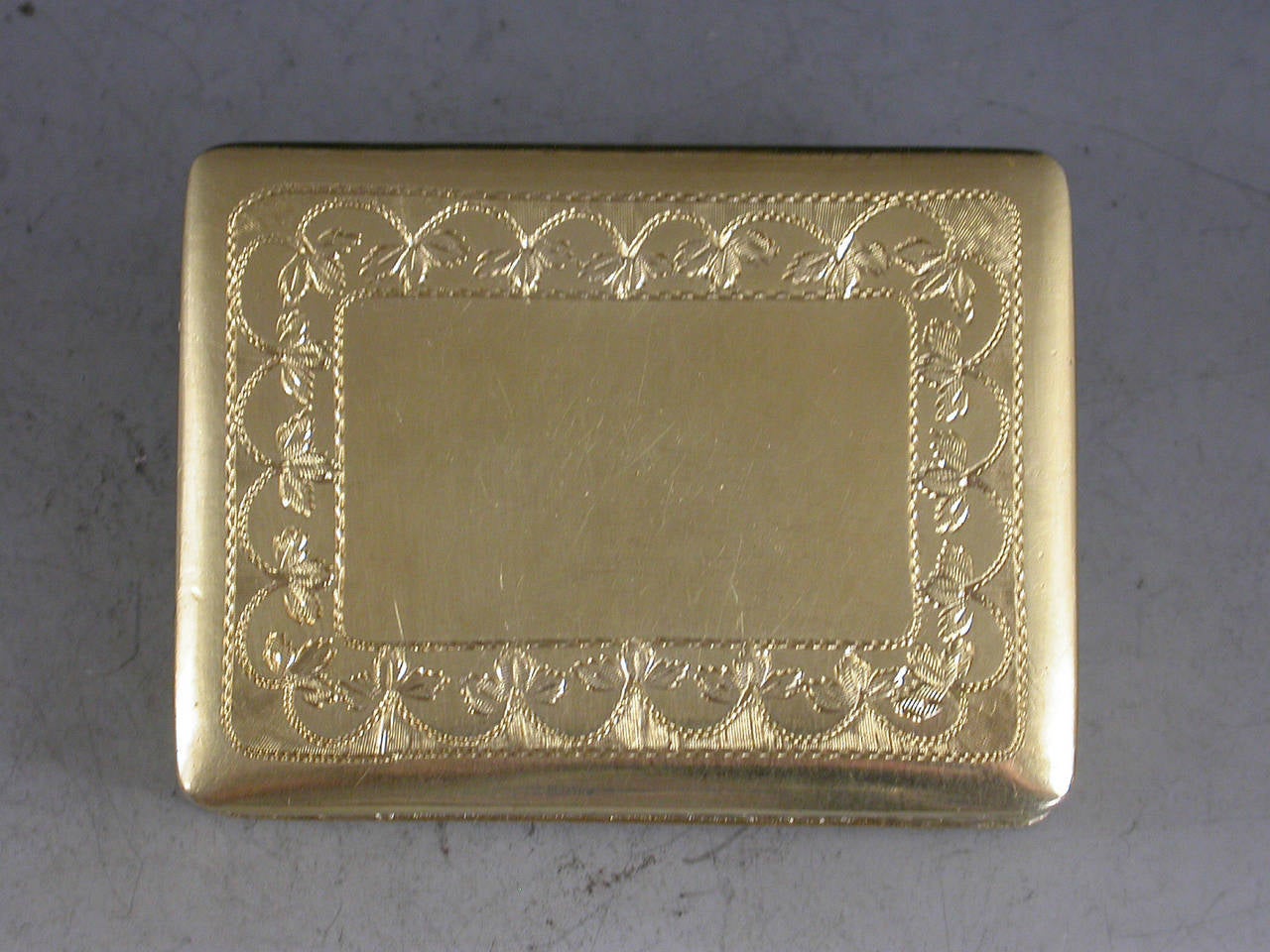 George III Silver Gilt 'Shepherd Boy' Vinaigrette Box with Swan Decorated Grille In Good Condition In Sittingbourne, Kent