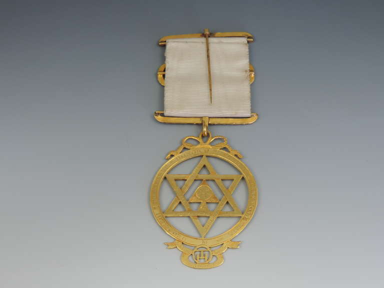 Rare Early 19th Century Masonic Gold Royal Arch Chapter Jewel In Excellent Condition In Sittingbourne, Kent
