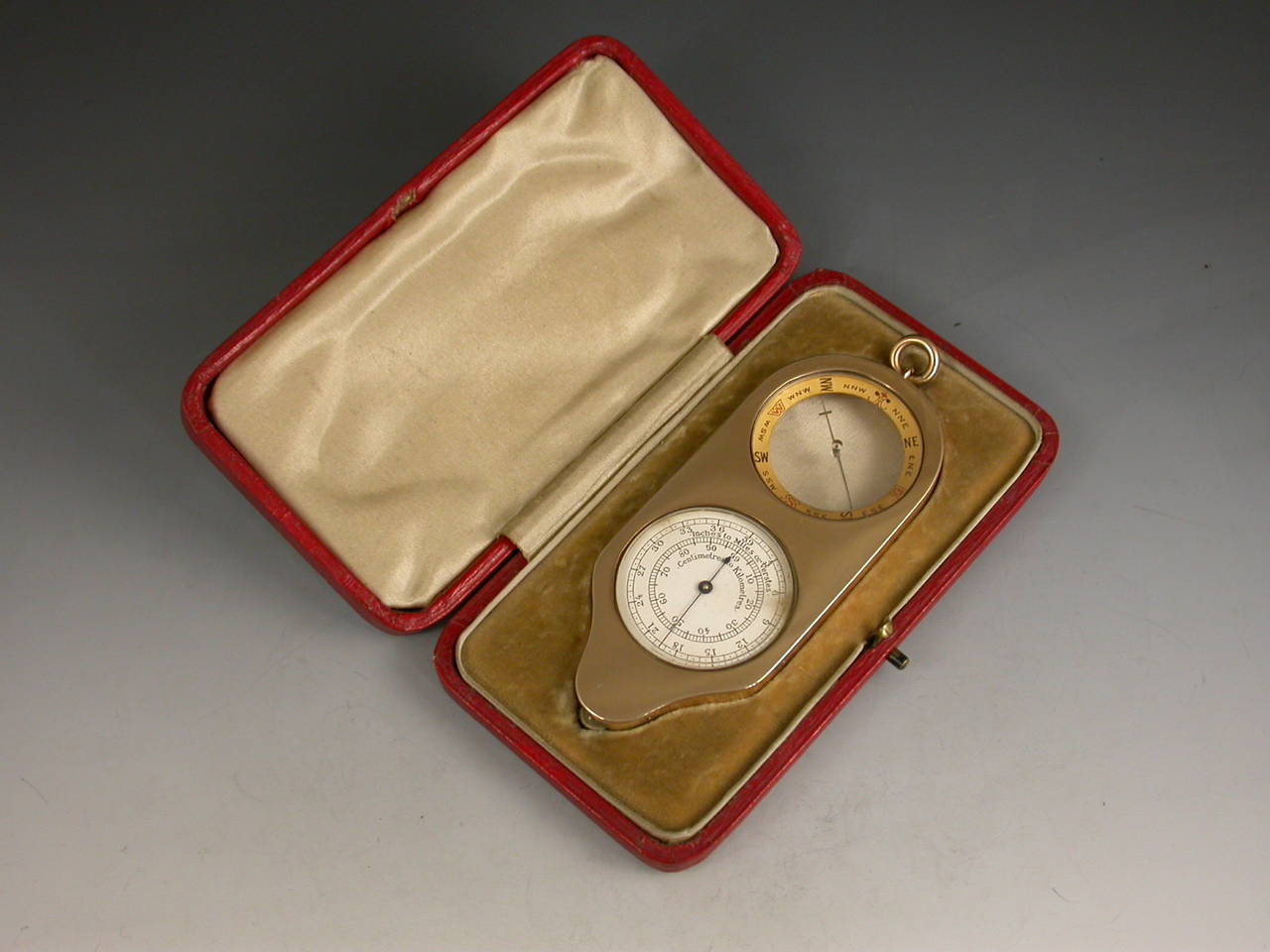 Edwardian Cased Nine-Karat Gold Opisometer or Compass or Map Measuring Tool In Good Condition In Sittingbourne, Kent