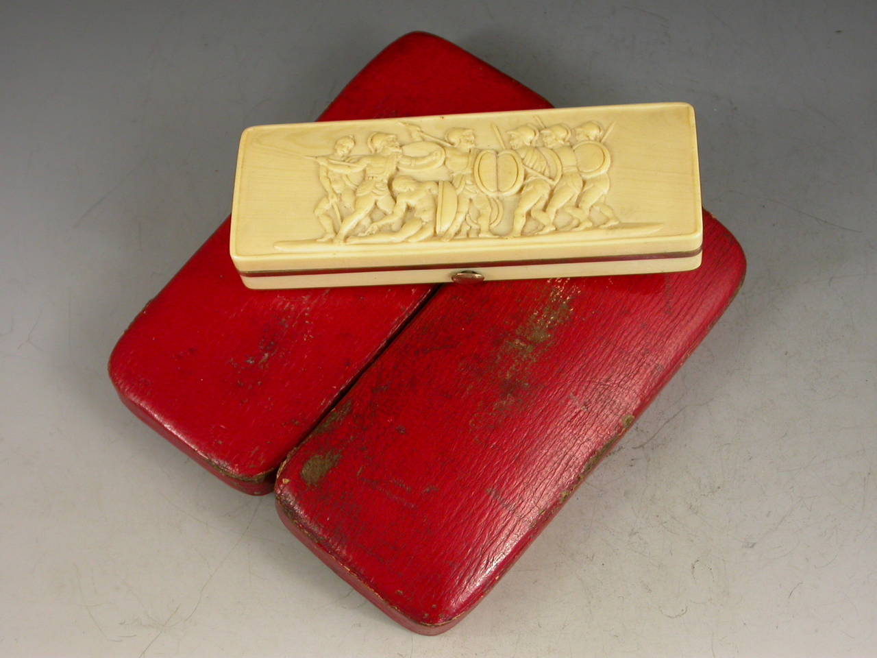 English 18th Century Ivory and Gold Toothpick Case with Greek Battle Scene For Sale