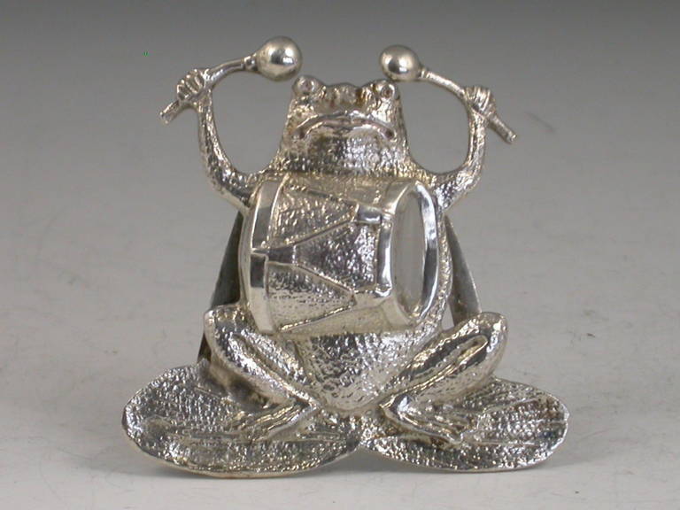 Cased Set of Six Victorian Antique Cast Silver 'Frog Band' Menu Holders 4