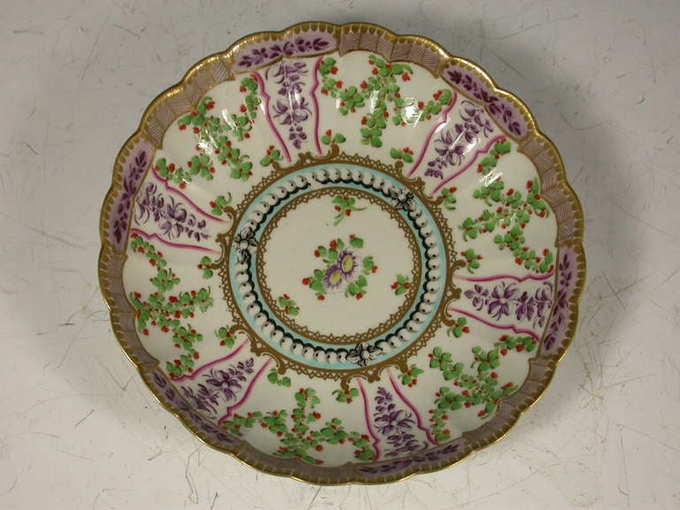 Porcelain Dr Wall Worcester Lilac Holly Berry Trio