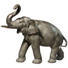 Éléphant en bronze de la période Meiji