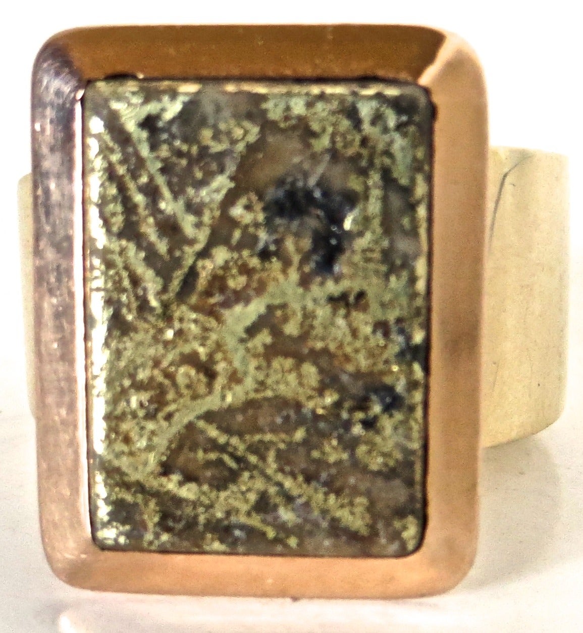 19th Century Gold Quartz Ring For Sale 1