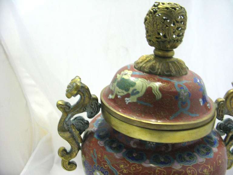 Republic Period Chinese Cloisonne Gilt Tripod Lidded Censer In Good Condition For Sale In West Palm Beach, FL