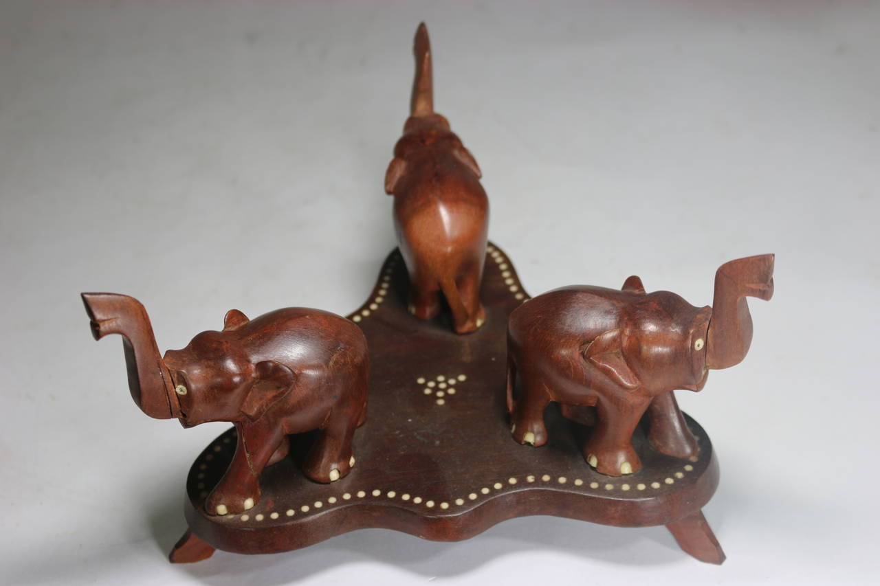 Unique 19th Century Anglo-Indian, Wood Quill Bowl Supported by Elephant Stand In Good Condition For Sale In West Palm Beach, FL