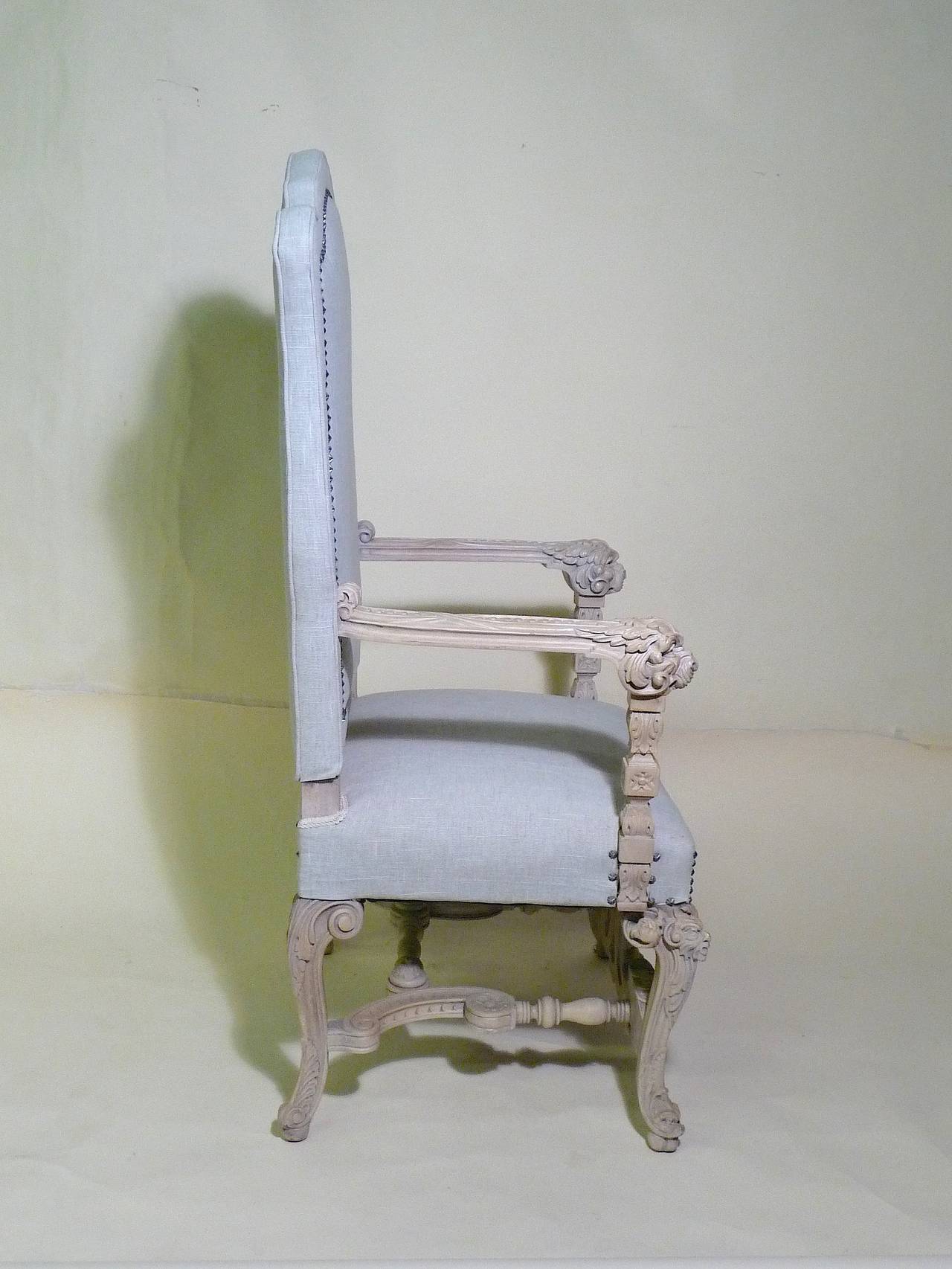 19th Century Highly Carved BaroquenThrone Armchair Bleached with Linen Upholster For Sale 3