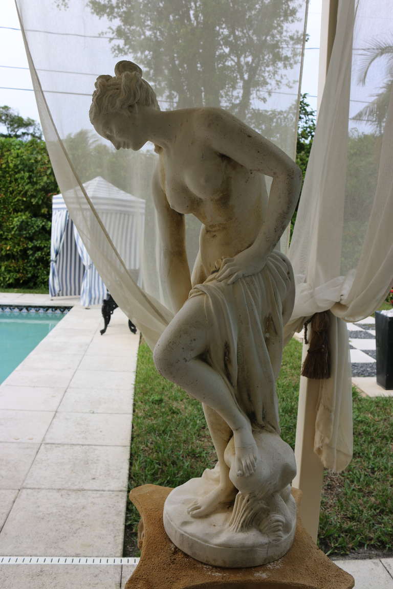 Garden Statue Goddess Venus 'The Bather' After Christophe-Gabriel Allegrain In Good Condition In West Palm Beach, FL