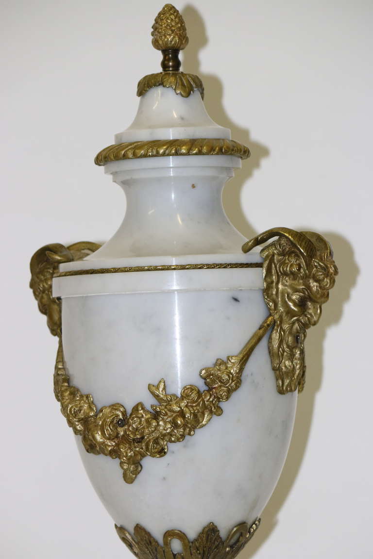 Fine Monumental Marble Gilt Bronze French Louis XVI Cassolette Urn circa 1820 For Sale 3