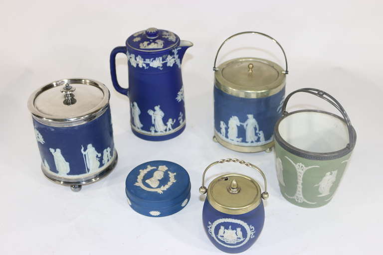 Neoclassical Fine Collection of 19th Century Wedgewood Jasperware with Provenance For Sale