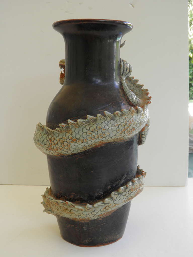 Large Dynamic Thai Dragon Vase  Mid Century with Provenance In Good Condition For Sale In West Palm Beach, FL