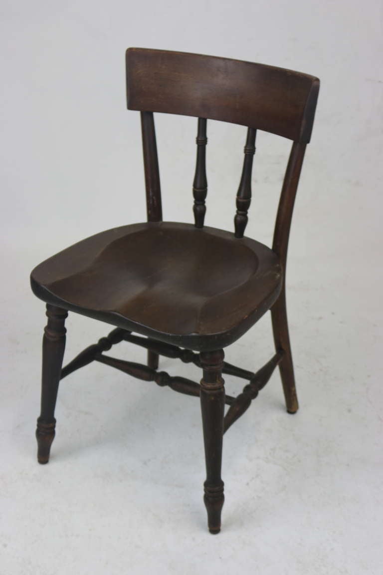 Set of Five Original Early Thonet Windsor Captain's Chairs with Labels (amerikanisch) im Angebot