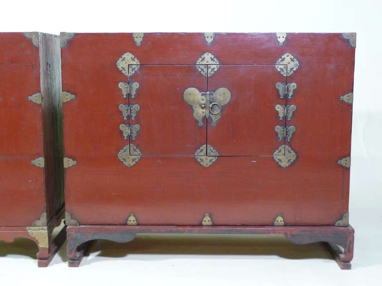Brass 18th Century Pair of Stackable Red Lacquer Korean Chests on Stands For Sale