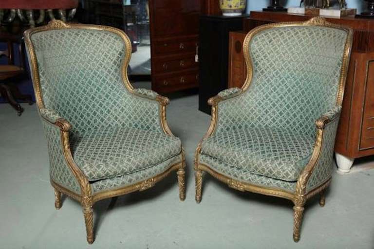 Vanderbilt Marble House Pair of Louis XVI, French Giltwood Bergère Armchairs In Good Condition For Sale In West Palm Beach, FL