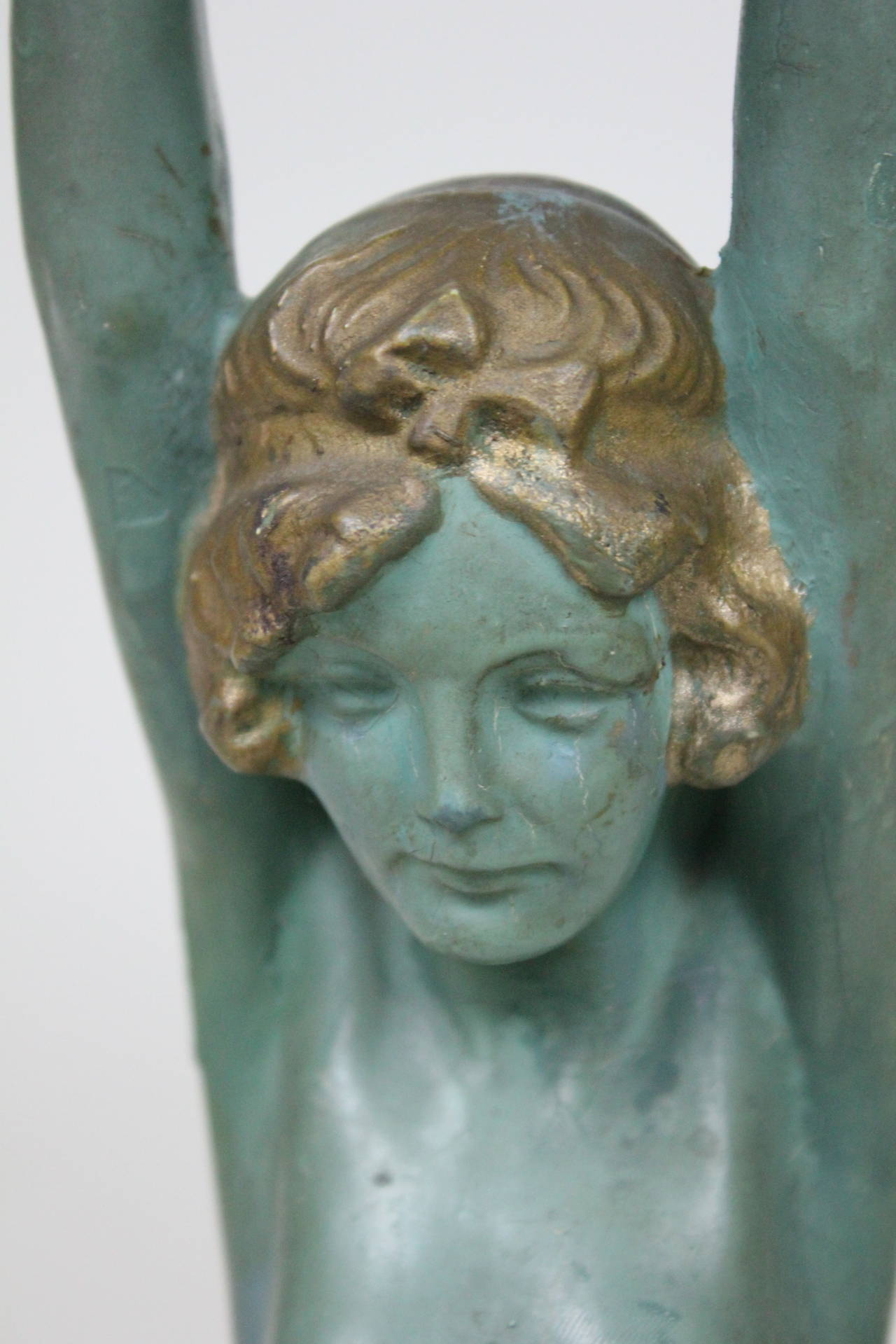 Art Deco Lady Statue in the Manner of Max Le Verrier by Everlite N.Y., 1930 In Good Condition For Sale In West Palm Beach, FL