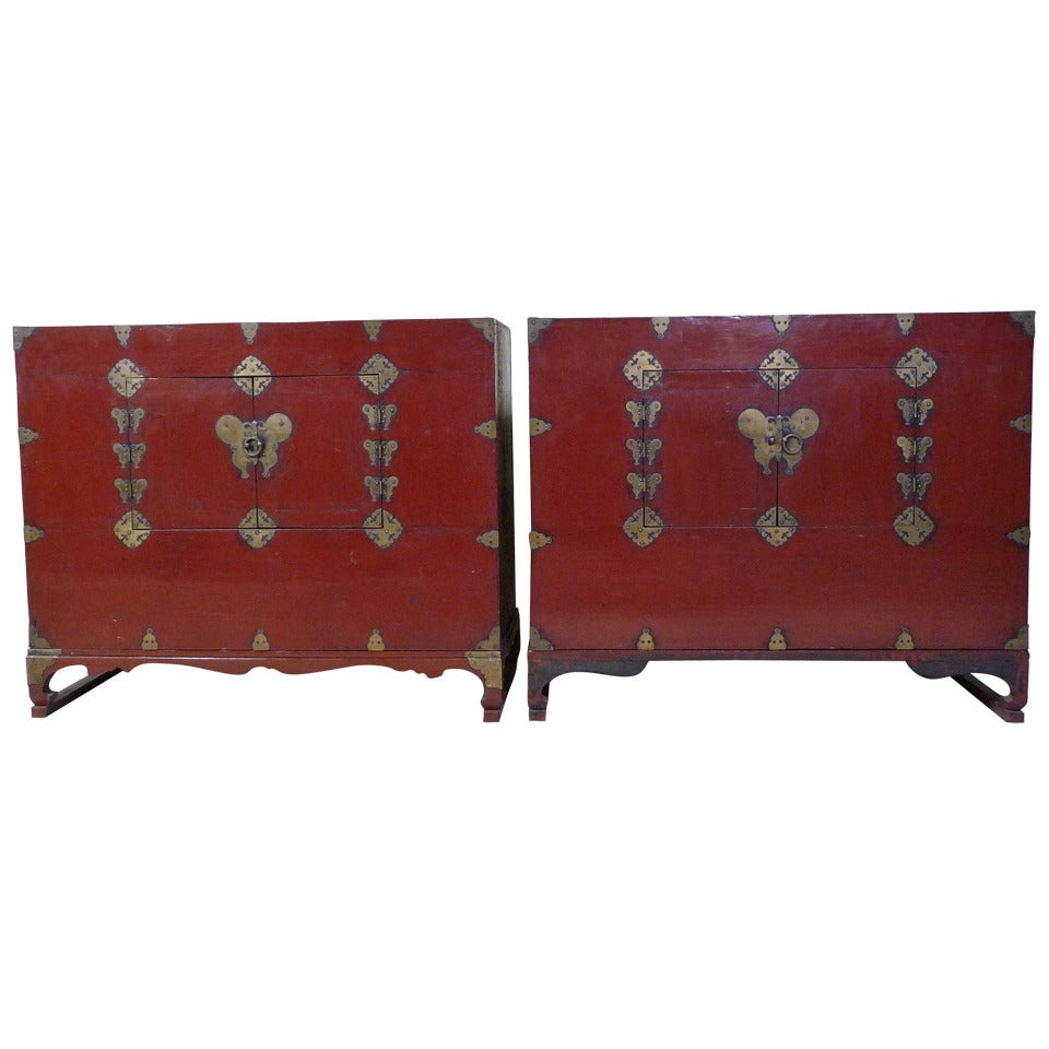 18th Century Pair of Stackable Red Lacquer Korean Chests on Stands For Sale