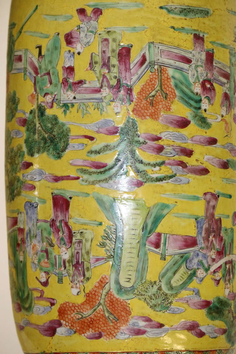 Vases en porcelaine jaune palatial de style impérial de Chine du 19ème siècle Excellent état - En vente à West Palm Beach, FL