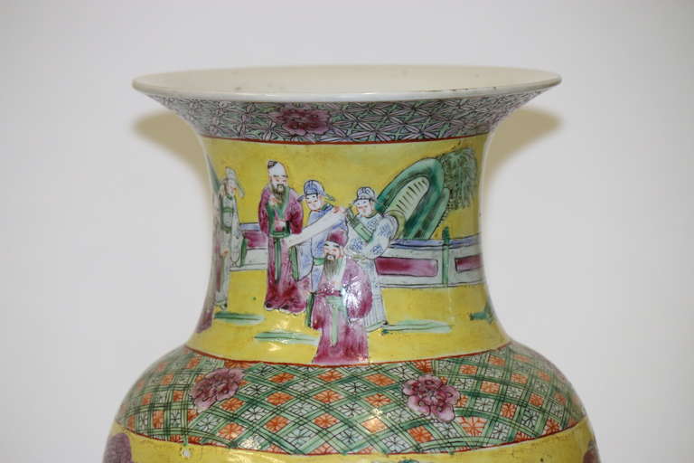 Massive Imperial Style Palatial Yellow Chinese Porcelain Vases 19th century For Sale 3