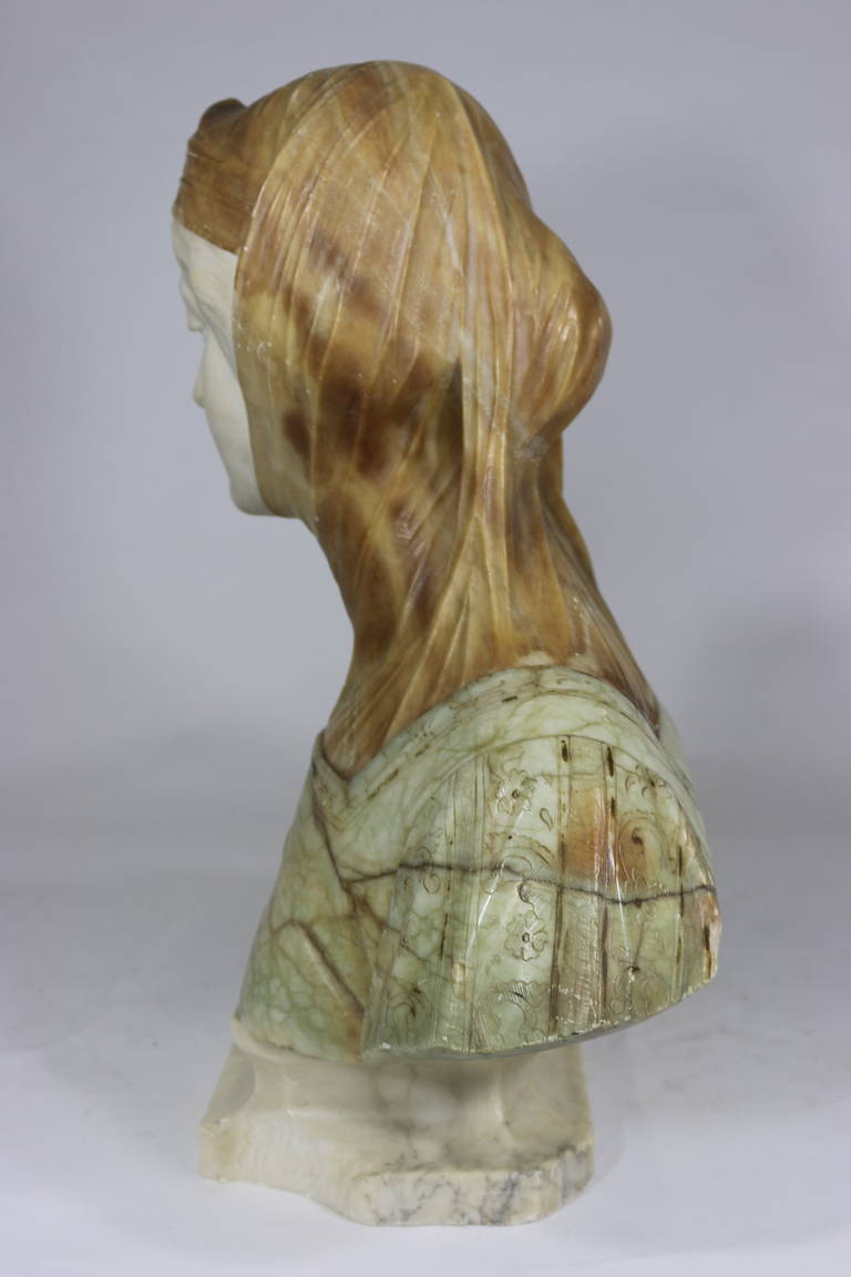 19th Century Italian Bust of Dante’s Beatrice Marble and Alabaster For Sale 2