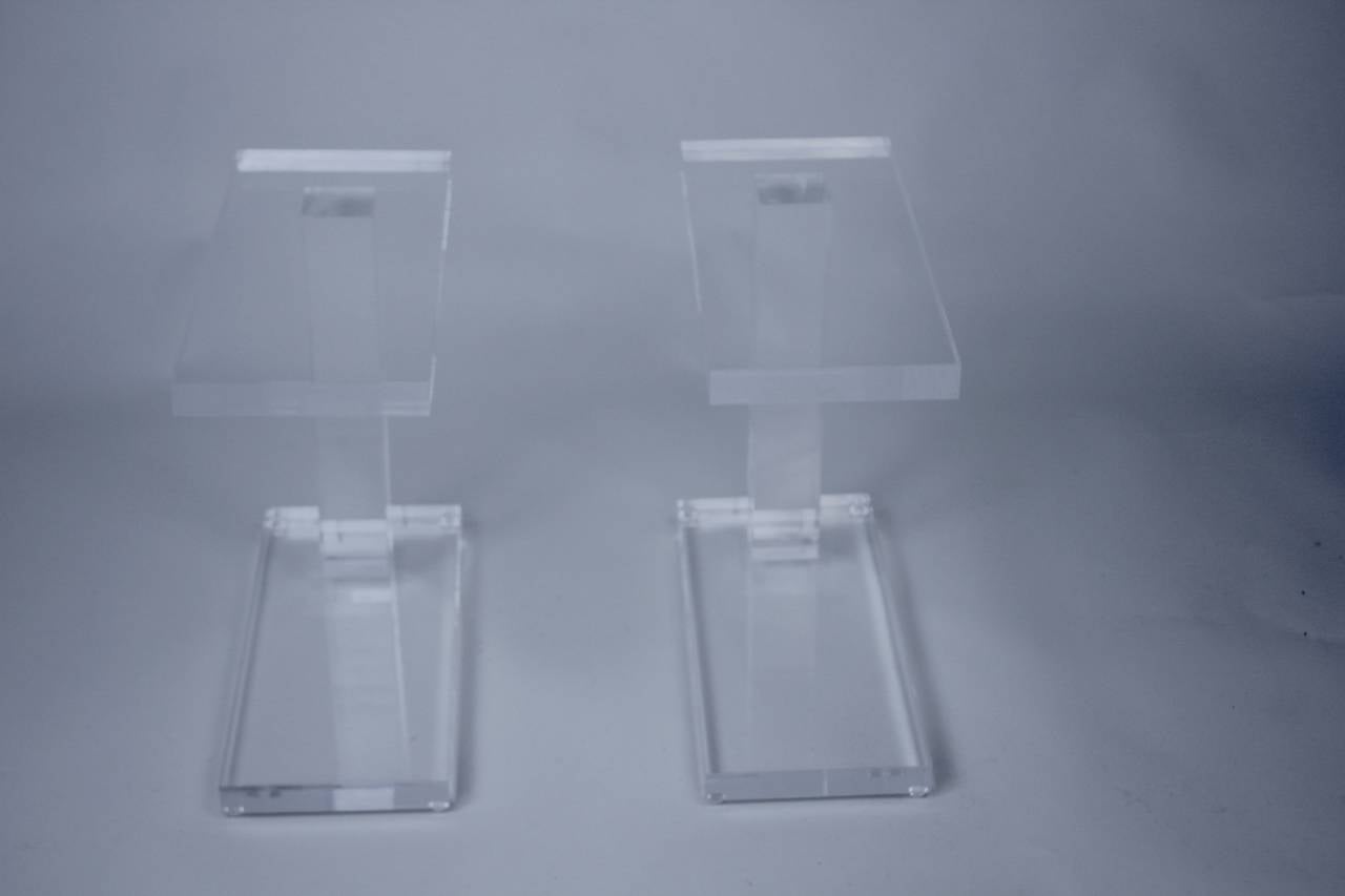 American 1970 Pair of Lucite Acrylic Side Tables in the Manner of  Hollis Jones For Sale