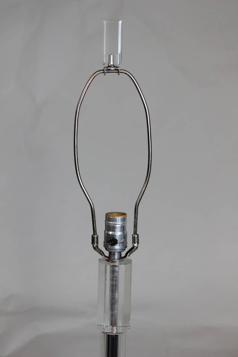 1960 Bauer Octagonal Chrome Lucite Mirror Floor Table Lamp Springer Style In Good Condition For Sale In West Palm Beach, FL