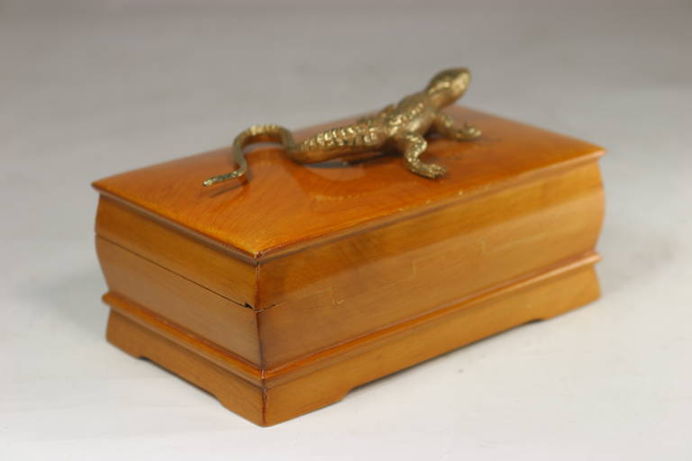 Swedish Elm Burl Box with Gecko Embellishment For Sale 1