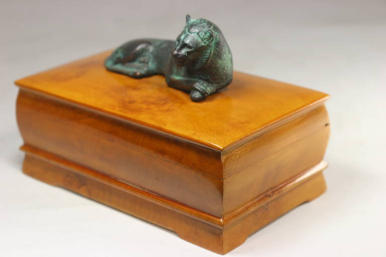 Neoclassical Swedish Elm Burl Box with Green Patina Lion in Repose on Top For Sale