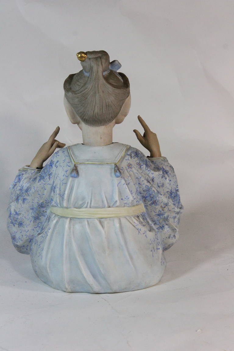 Pair of Large Meissen Style Figures of Nodding Pagodas Late 19th century In Good Condition For Sale In West Palm Beach, FL