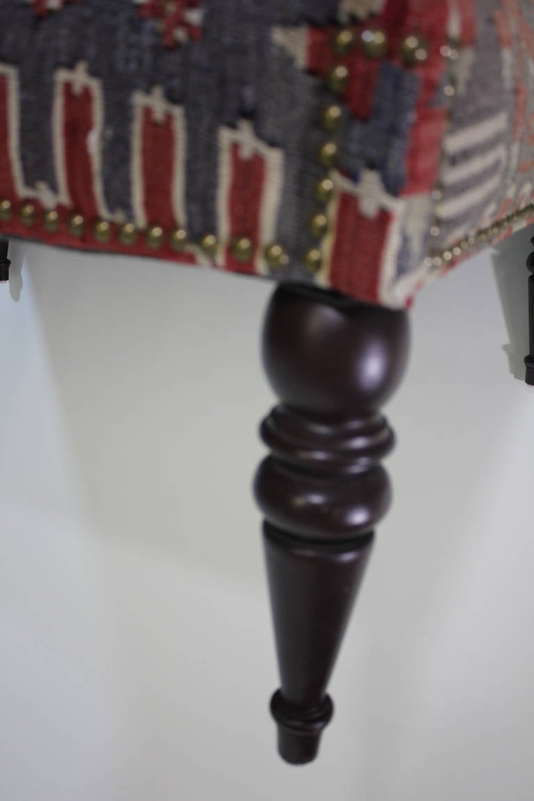Chic Antique 19th Century Kilim Covered Ottoman Bench In Good Condition For Sale In West Palm Beach, FL