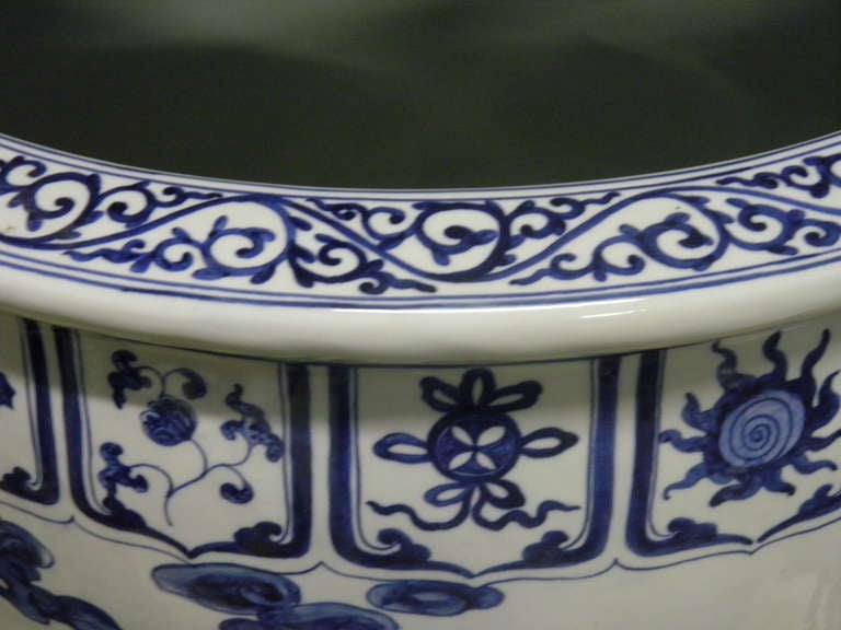 Chinese Export Monumental Chinese Blue White Porcelain Jardinieres Urns 19th century For Sale