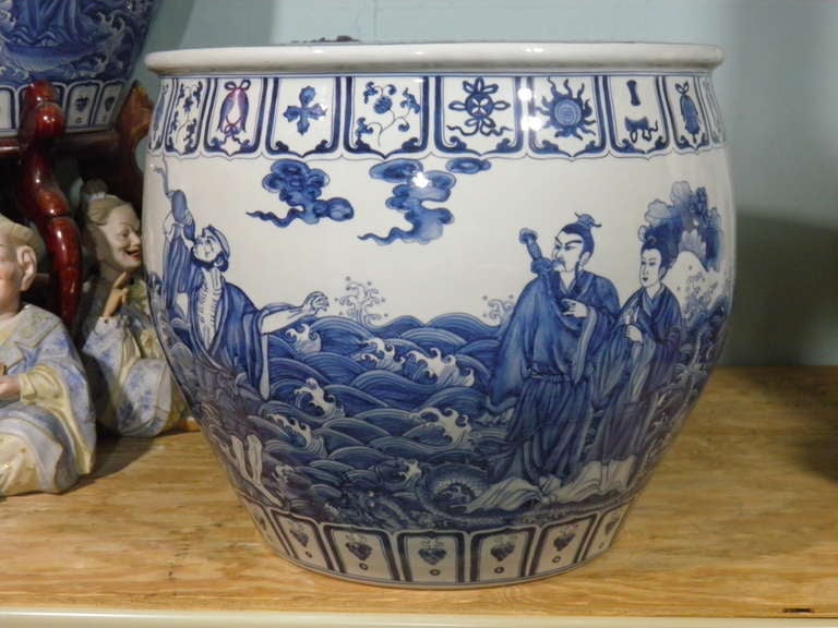 Monumental Chinese Blue White Porcelain Jardinieres Urns 19th century In Good Condition For Sale In West Palm Beach, FL
