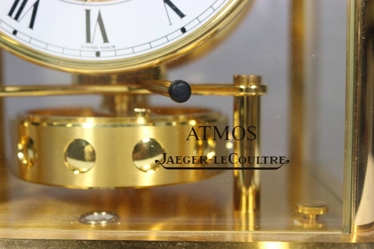 Vergoldete Vintage-Atmos-Uhr von Jaeger- LeCoultre mit Provenienz im Zustand „Gut“ im Angebot in West Palm Beach, FL