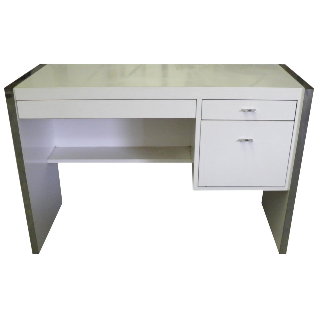 1960s Modern Desk with File Ala Milo Baughman Minimal Streamlined Design For Sale