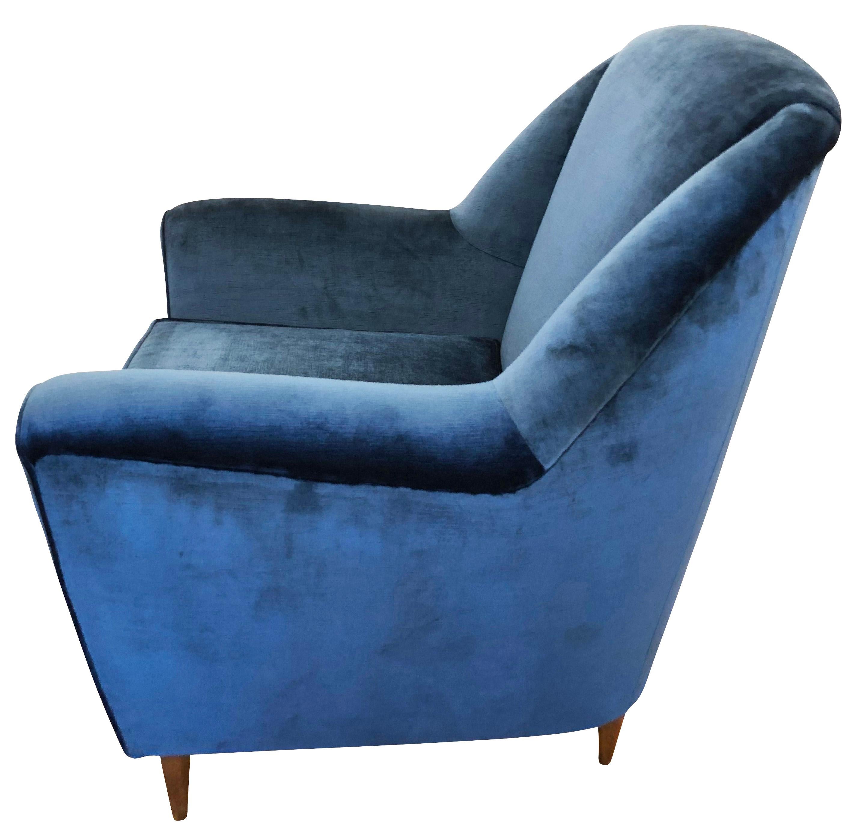 Large Italian Midcentury Armchair In Good Condition For Sale In New York, NY