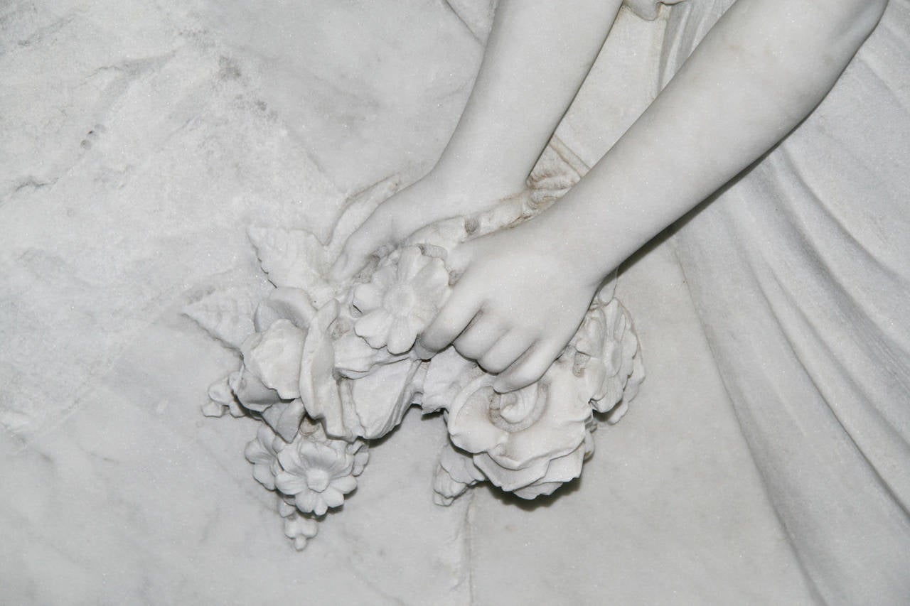 1910 Hand-Carved Marble Angel Wall Plaque Sculpture In Good Condition For Sale In New York, NY