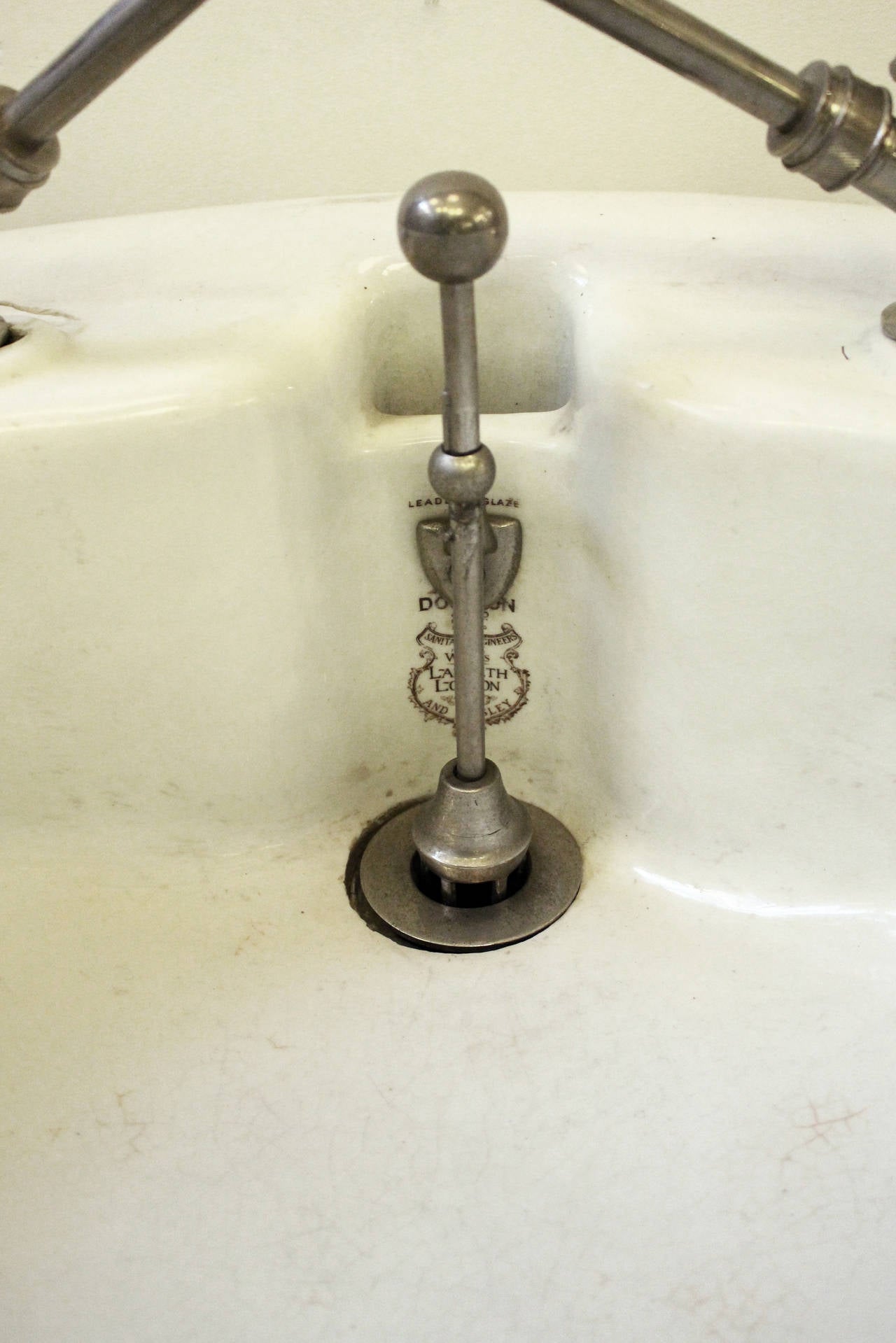 1890s English Doulton and Co. Sanitary Pedestal Sink at 1stDibs | sink ...