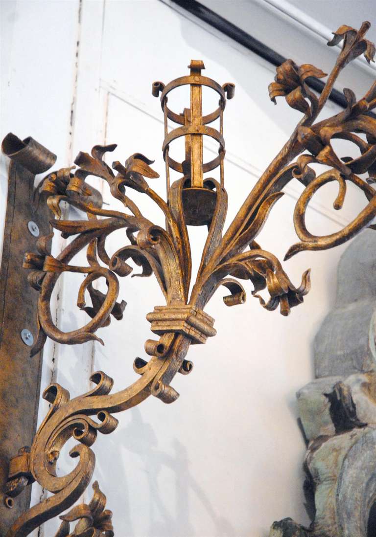 Pair German Hand-Forged Gold Gilded Floral Sconces In Good Condition For Sale In New York, NY