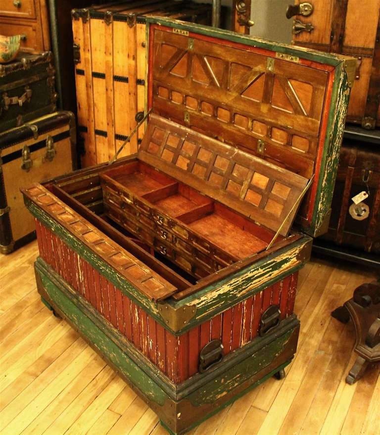 1800s Rare Crafted Tool Box Trunk with Original Paint with Many Compartments 2