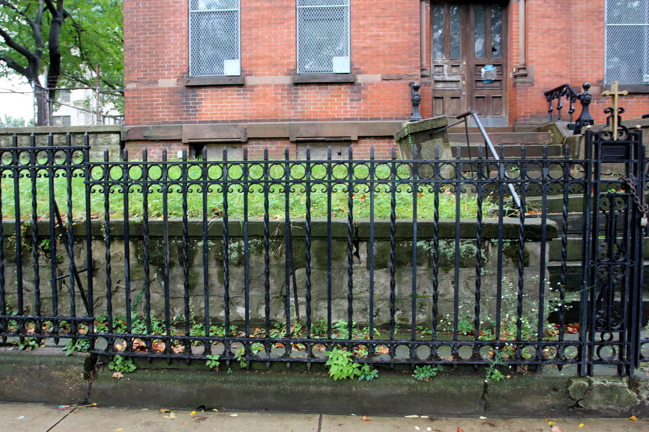 1880s Church Cast Iron Fencing, Gates and Posts from Pacific St. in Brooklyn, Ny 4
