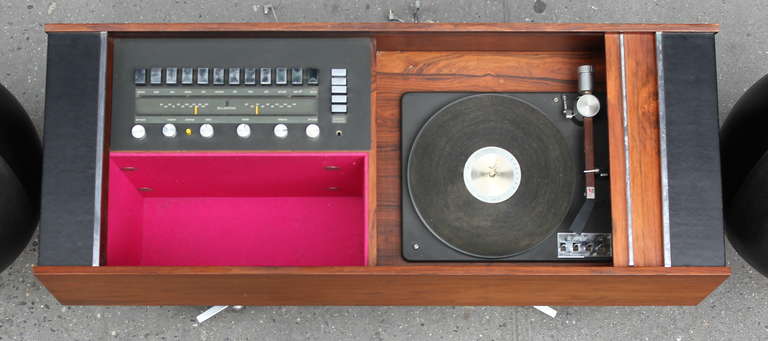 1966 Clairtone Project G avec cabinet en palissandre Bon état à New York, NY