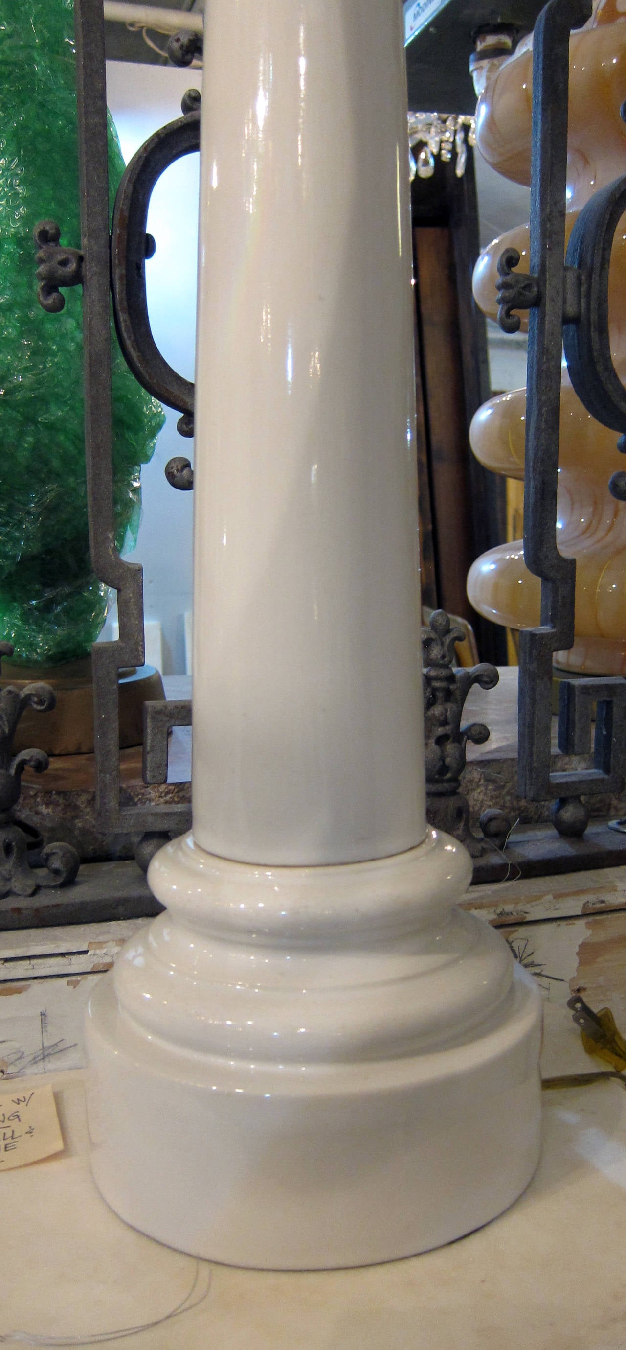1910 French Pair of Neoclassical Style White Porcelain Table Lamps 1