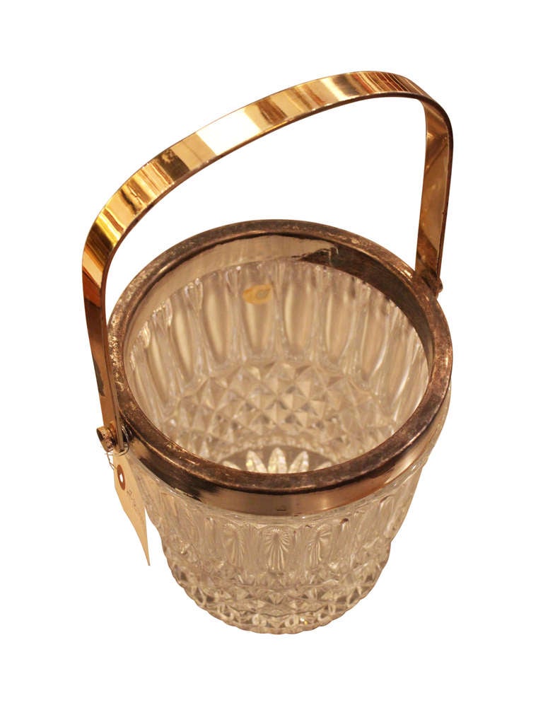 French ice or champagne bucket in Crystal Au Plomb 24%, with silver band and handle. With original sticker.