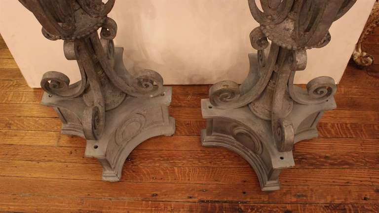 1920s Pair of Exterior Stoop or Patio Zinc Plated Iron Torchiere Lights In Good Condition In New York, NY